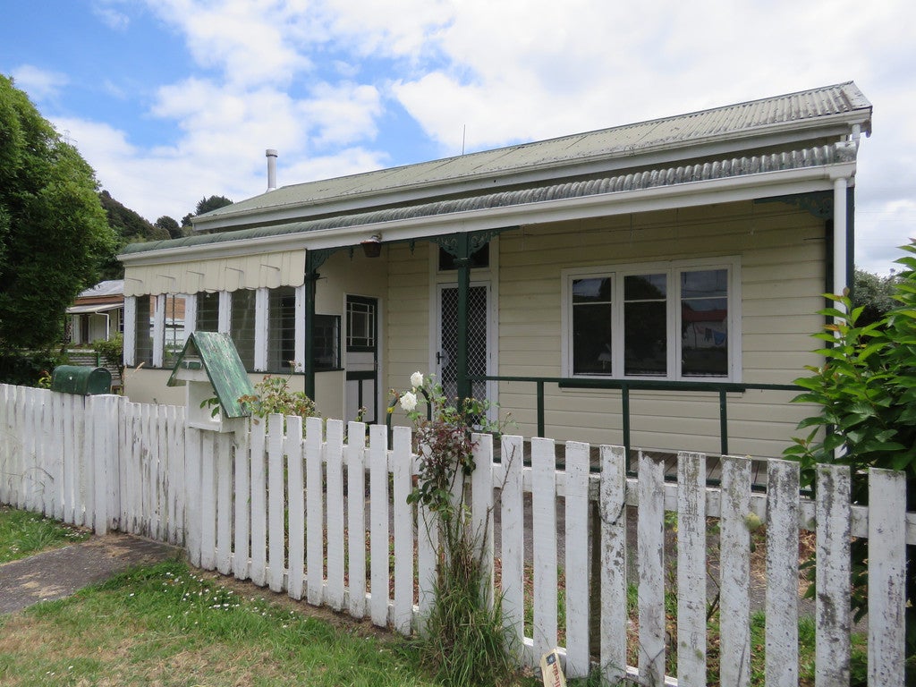 1 Nikau Street, Manunui, Taumarunui - Carousel 2