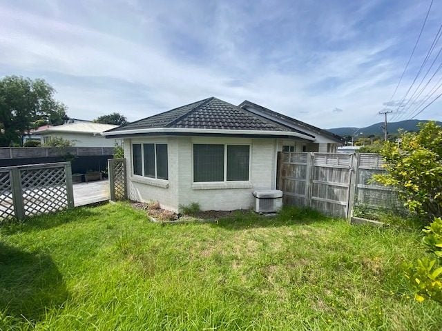 35 Raumati Road, Raumati Beach, Paraparaumu - Carousel 1