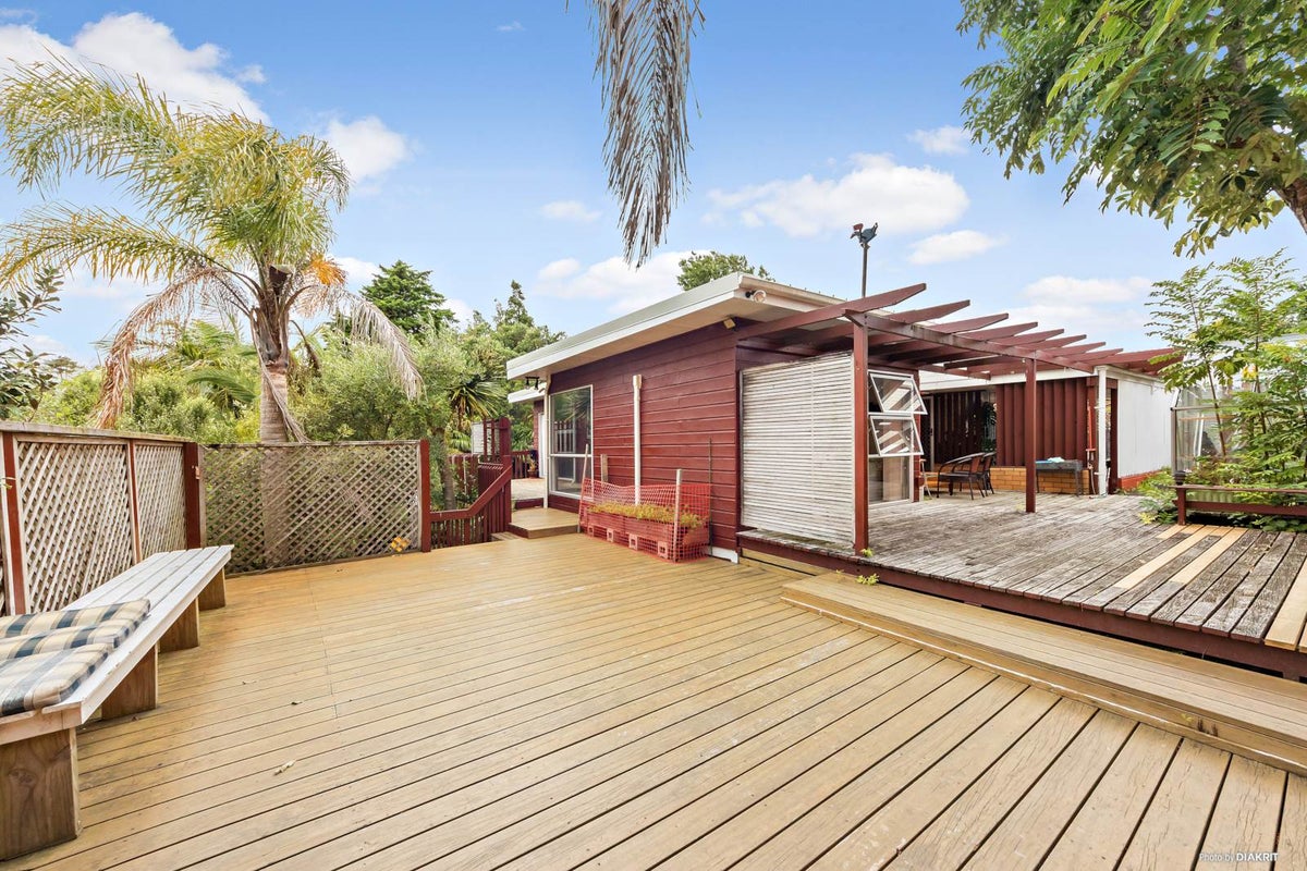 2/17B Woodvale Road, Glen Eden, Auckland - Carousel 1