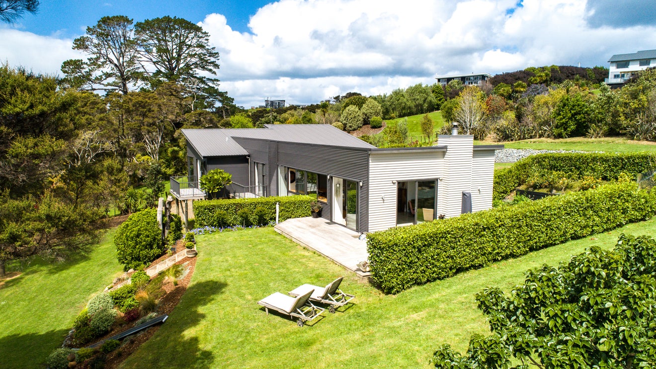 21 East Street, Mahurangi East, Warkworth - Carousel 1