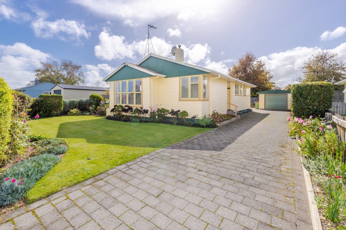 106 Heath Street, St Andrews, Hamilton - Carousel 2