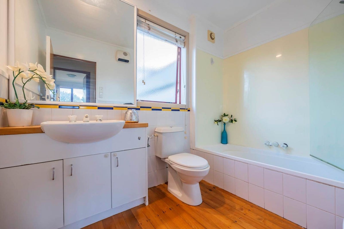 108A Mcleod Road, Te Atatu South, Auckland - Carousel 23