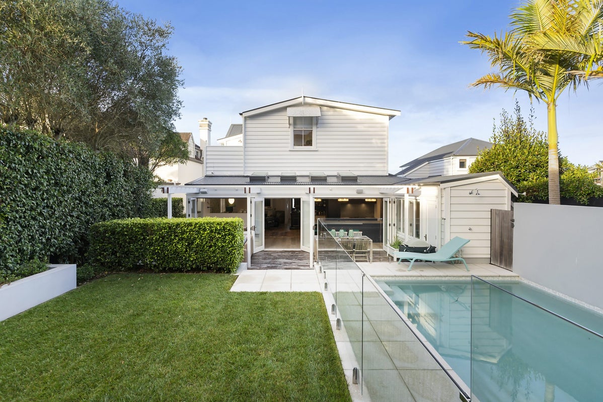 17 Mamie Street, Remuera, Auckland - Carousel 2