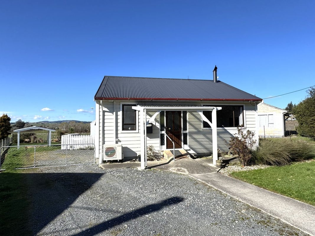 12 Loop Road, Balclutha, Clutha, Otago - Carousel 25