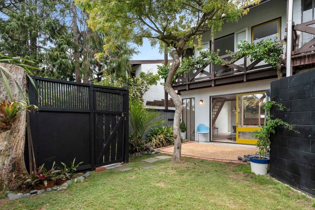 4/14 Fowlds Avenue, Sandringham, Auckland - Carousel 1
