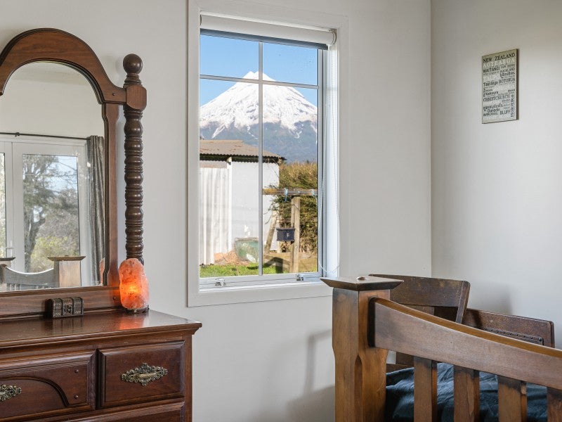 1835 Egmont Road, Kaimiro, Inglewood - Carousel 1