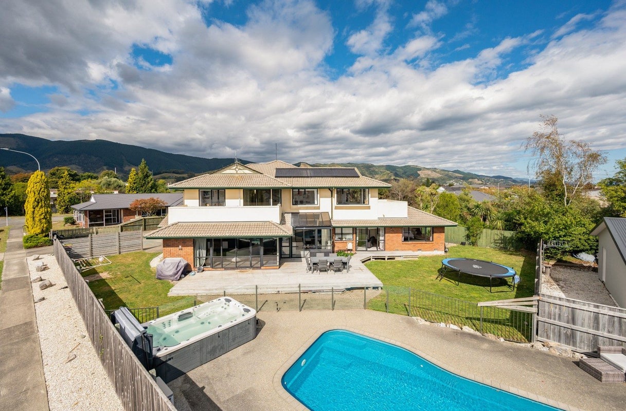 3 Coleridge Place, Stoke, Nelson - Carousel 1
