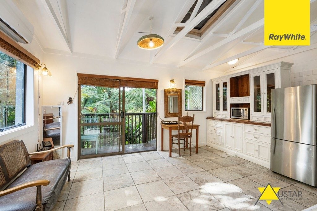 175 Woodlands Park Road, Titirangi, Auckland - Carousel 2