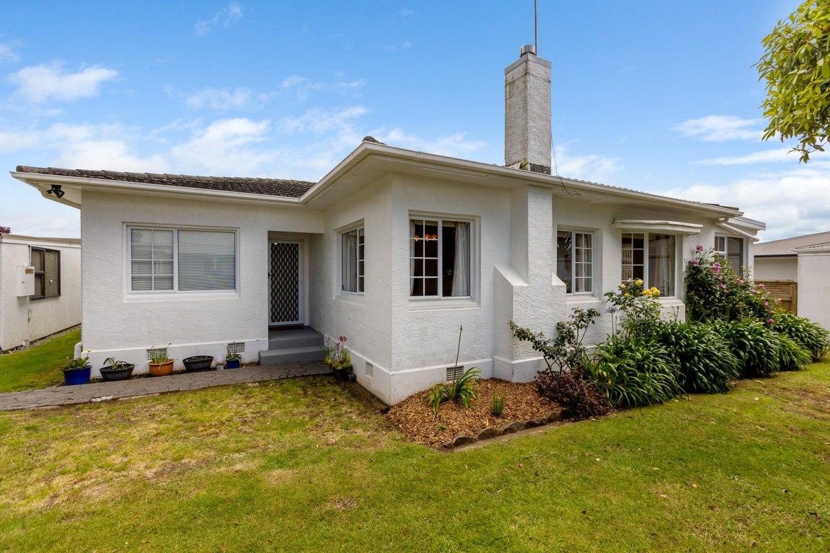 31 Timandra Street, Welbourn, New Plymouth - Carousel 2