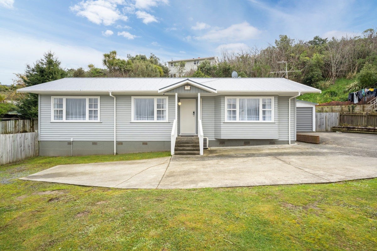 57 Desert Gold Street, Ascot Park, Porirua - Carousel 1