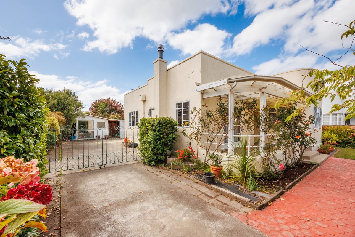 25 Ake Ake Avenue, Hokowhitu, Palmerston North - Carousel 1