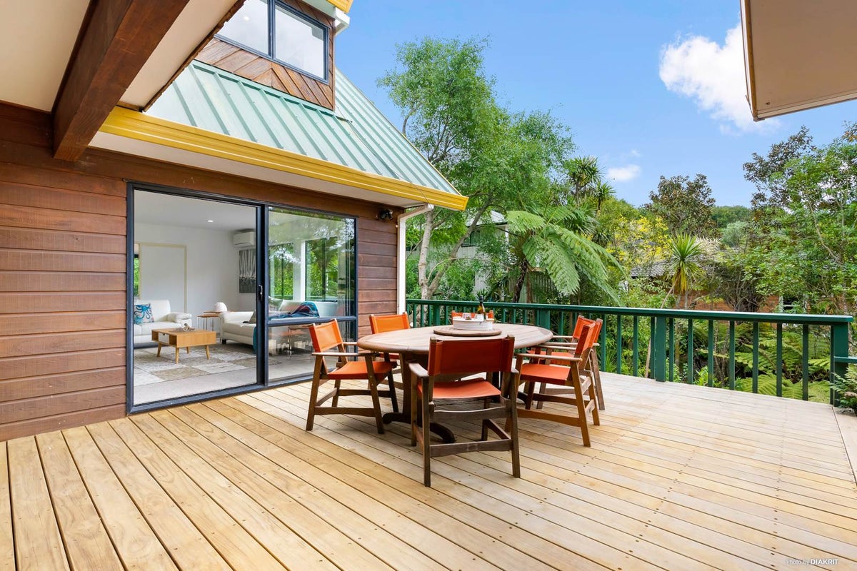 36 Lastel Place, Shelly Park, Auckland - Carousel 1