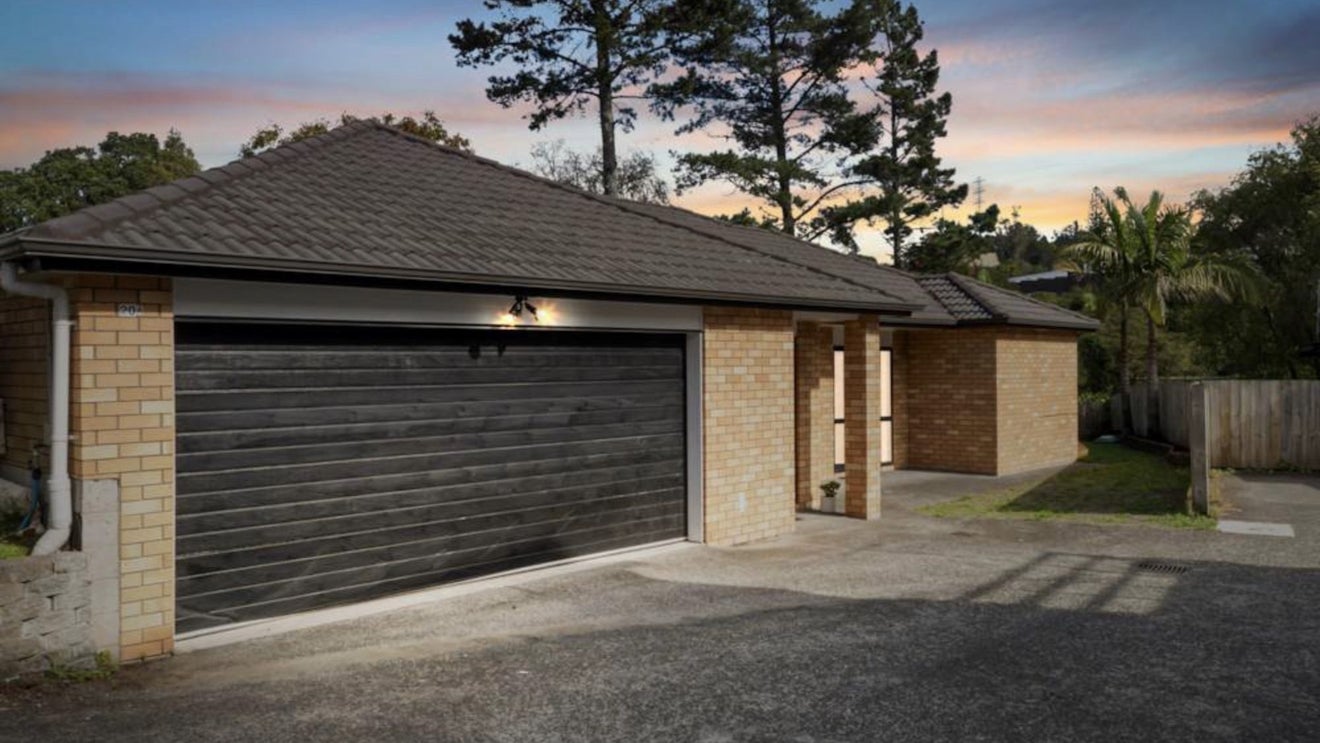 20A Bel Air Drive, Hillsborough, Auckland - Carousel 1
