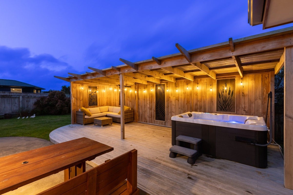 28 Simpson Crescent, Raumati Beach, Paraparaumu - Carousel 2
