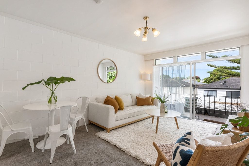 8/35 St Lukes Road, Mount Albert, Auckland - Carousel 1
