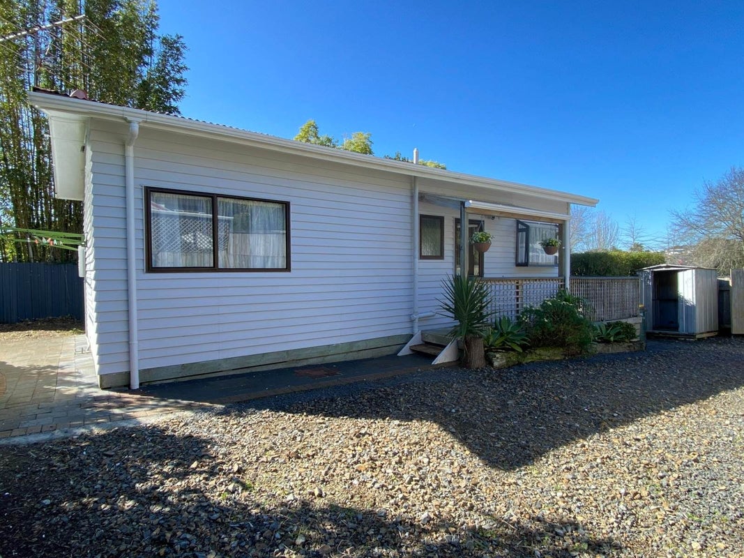 303 Albany Highway, Rosedale, Auckland - Carousel 1