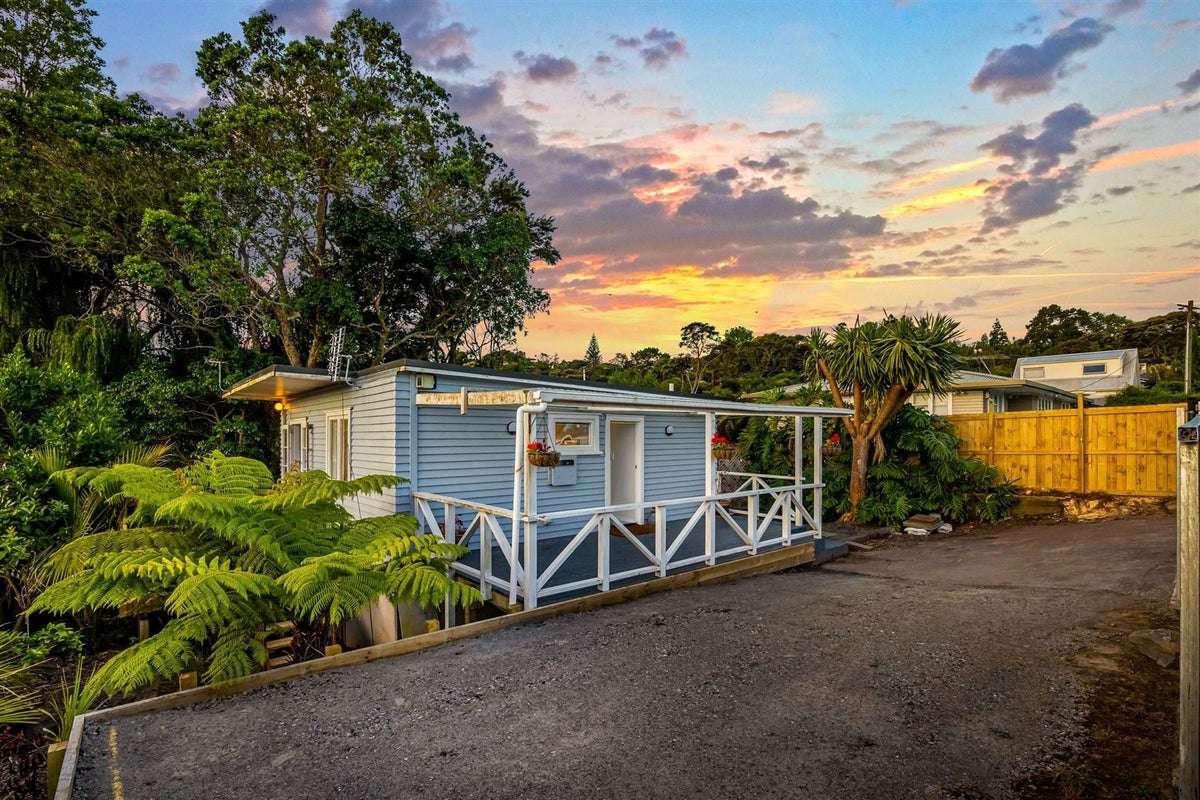 1/9 Norman Road, Titirangi, Auckland - Carousel 2