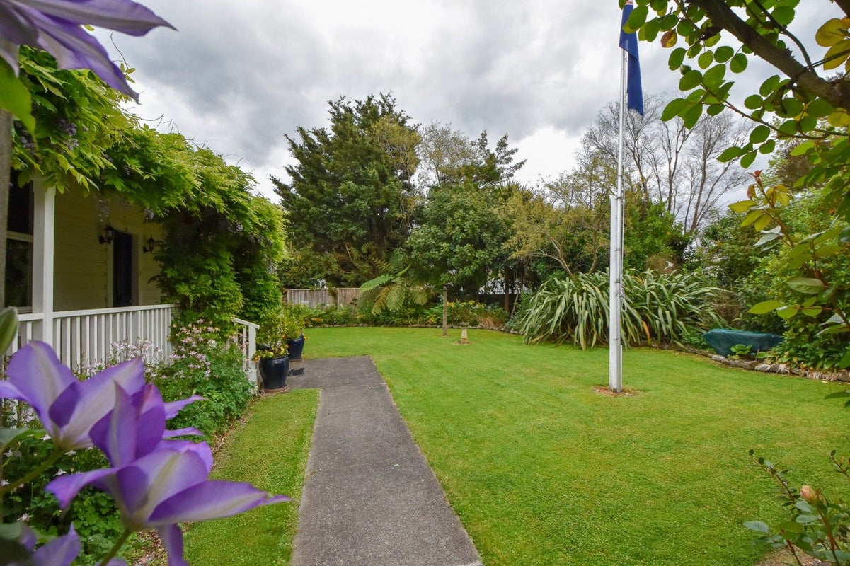 60 Kuratawhiti Street, Greytown - Carousel 2