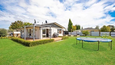 61 Abraham Crescent, Milson, Palmerston North - Carousel 1