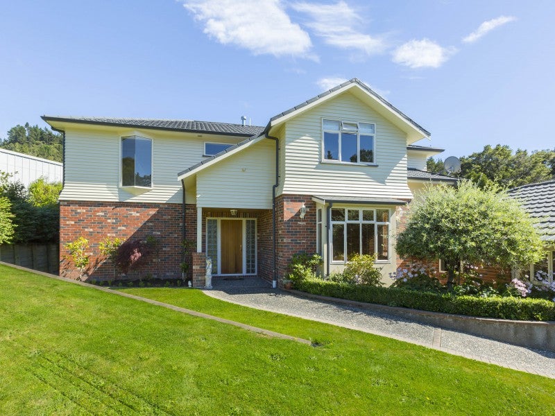 8 Sylvan Way, Silverstream, Upper Hutt - Carousel 2