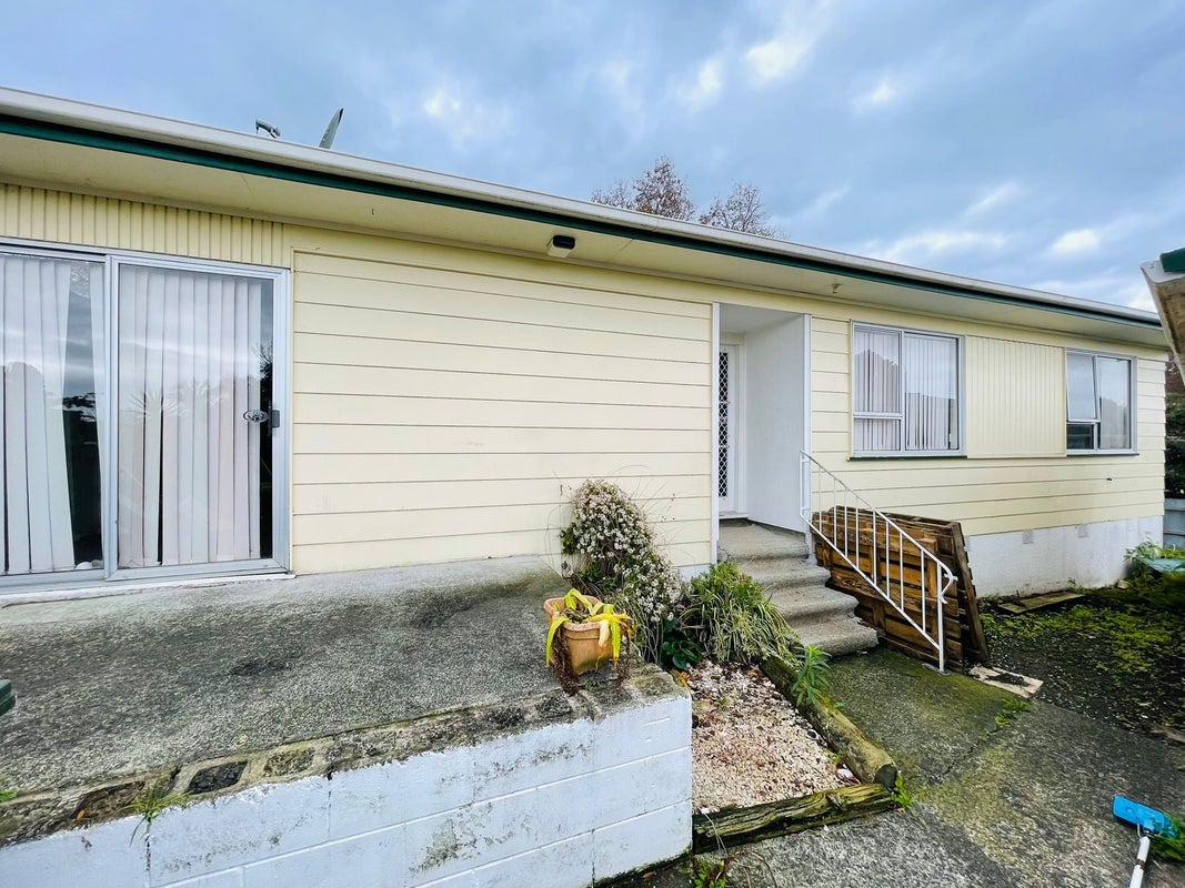 35 Fairdale Avenue, Red Hill, Papakura - Carousel 1