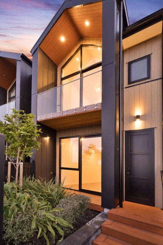 27A Dawnhaven Drive, Te Atatu Peninsula, Auckland - Carousel 2