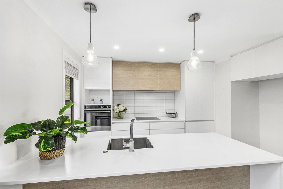 1B Breakwater Way, Whitby, Porirua - Carousel 1