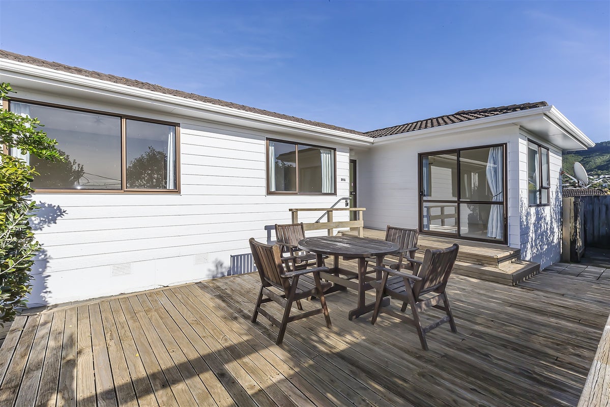 29A Cecil Road, Tawa, Wellington - Carousel 1