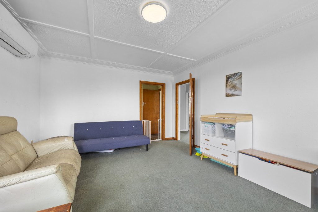 47 Nottingham Crescent, Calton Hill, Dunedin - Carousel 2