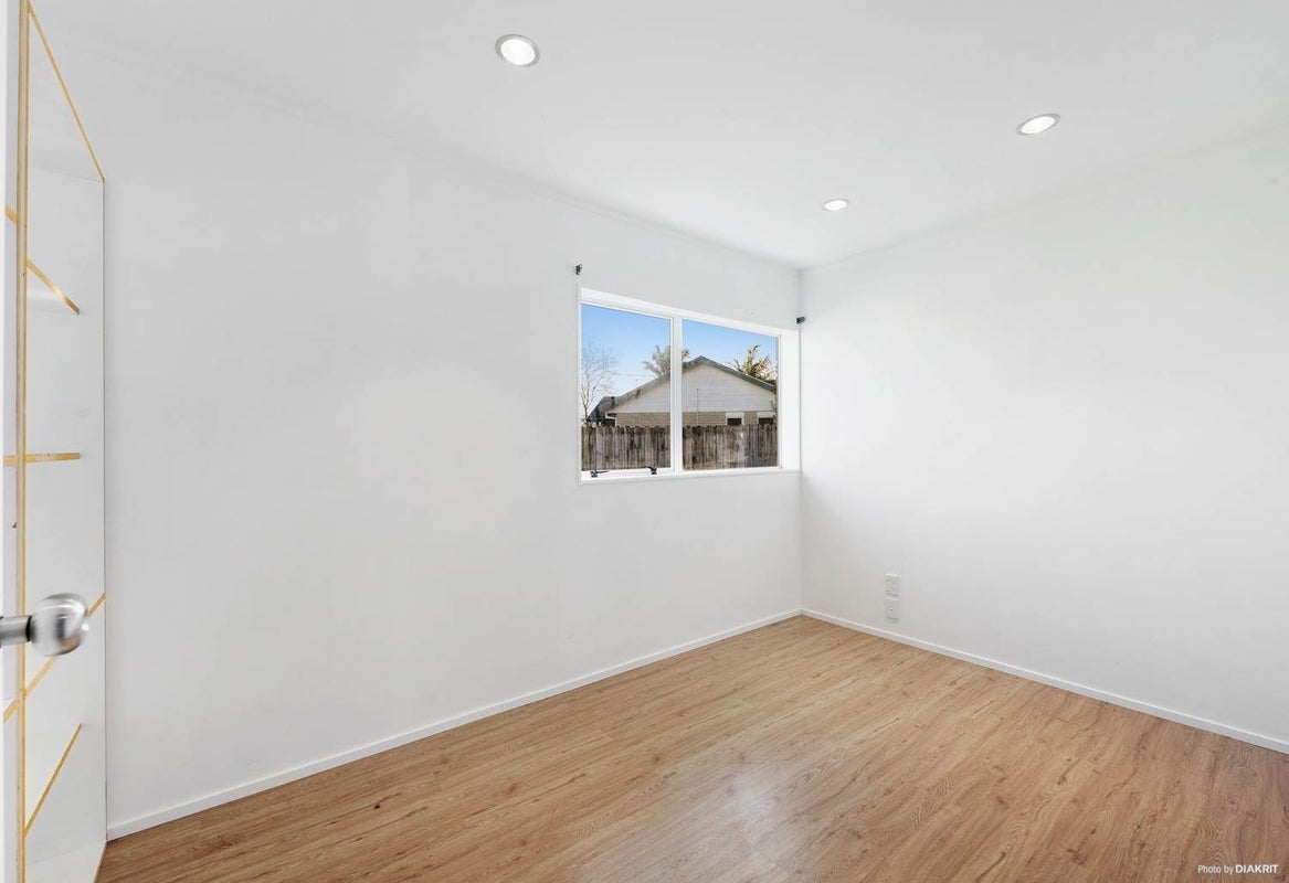 11 Lutana Place, Burswood, Auckland - Carousel 13
