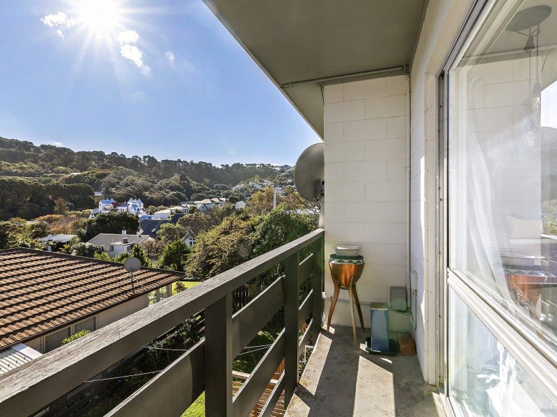 4/48 Hamilton Road, Hataitai, Wellington - Carousel 1