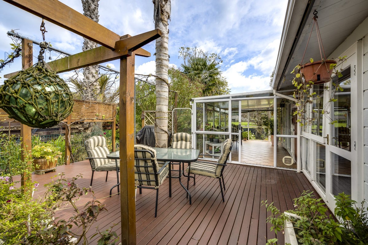 13 Sheehan Street, Bay View, Napier - Carousel 2