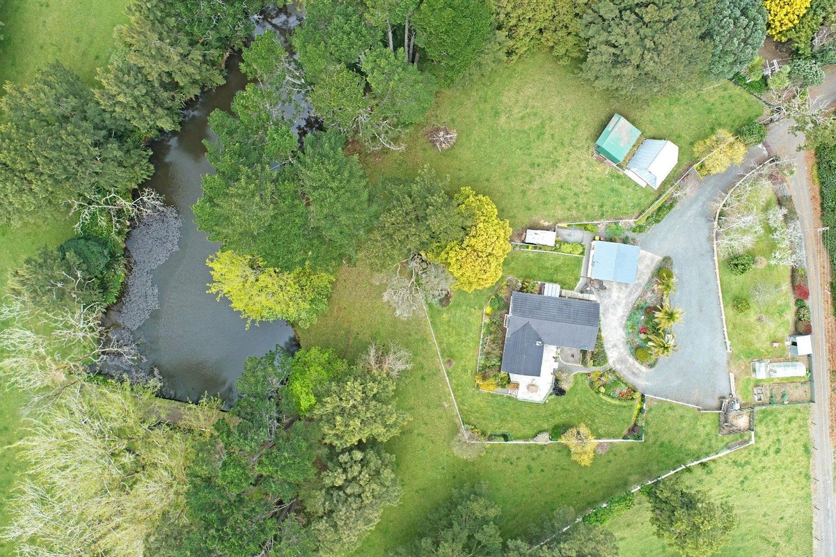 212B Glenbrook Beach Road, Glenbrook, Waiuku - Carousel 23