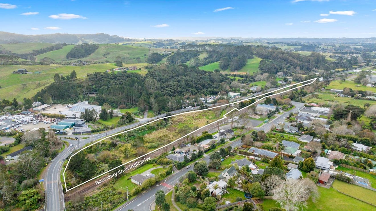 111 Waitakere Road, Henderson - Carousel 2