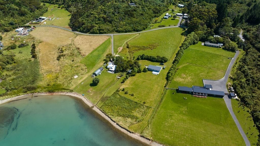 54 Tumbledown Bay Road, Port Underwood, Picton - Carousel 1