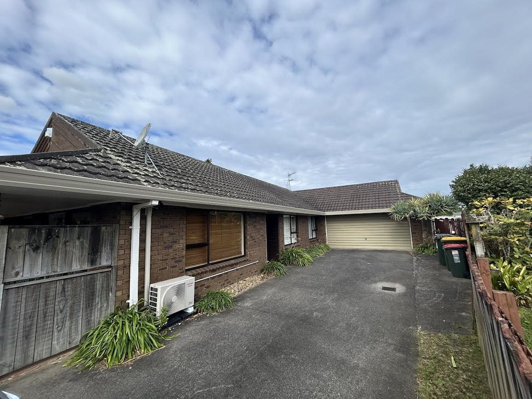 4 Mirabell Place, Golflands, Auckland - Carousel 1