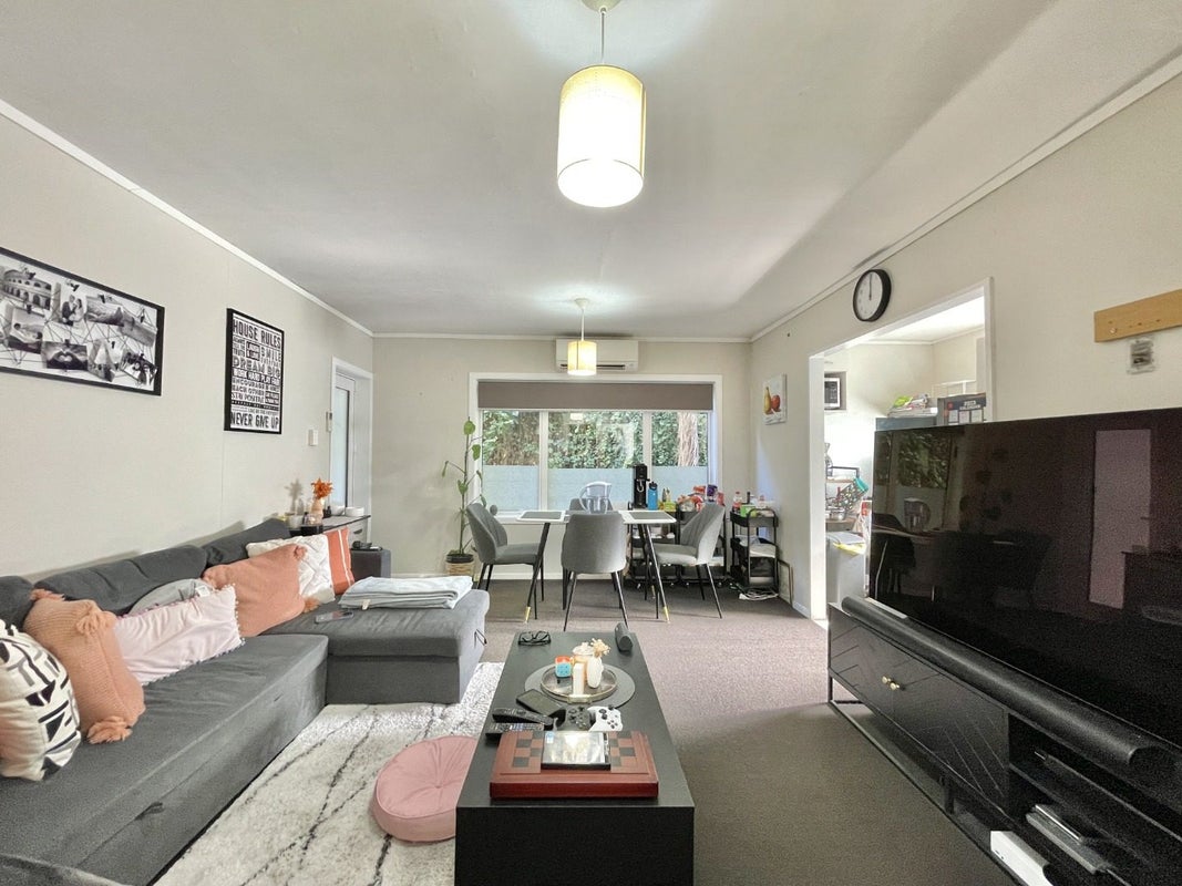 4/84 Rintoul Street, Newtown, Wellington - Carousel 1