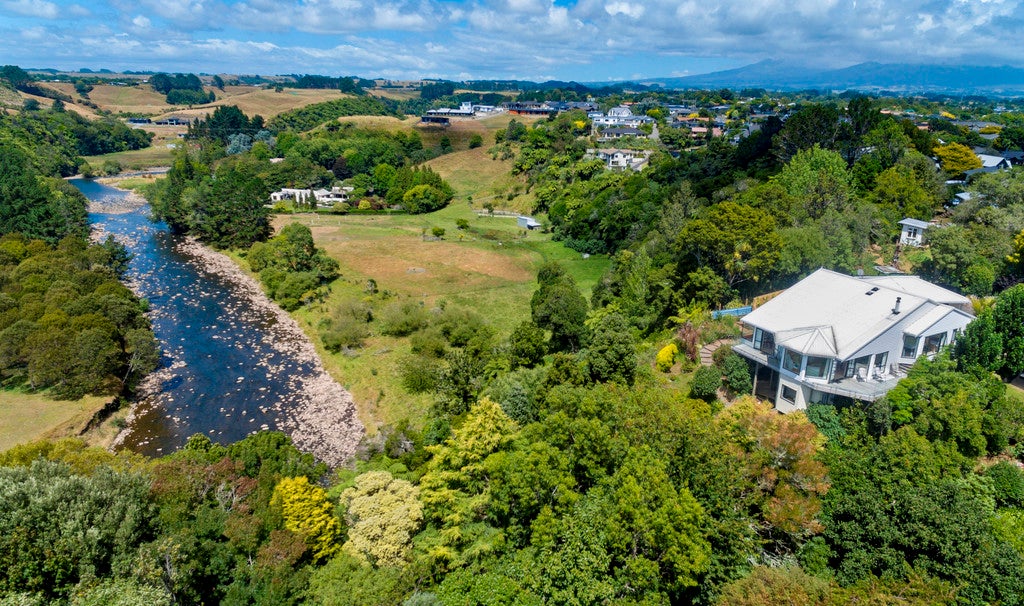 289D Mangorei Road, Merrilands, New Plymouth - Carousel 1
