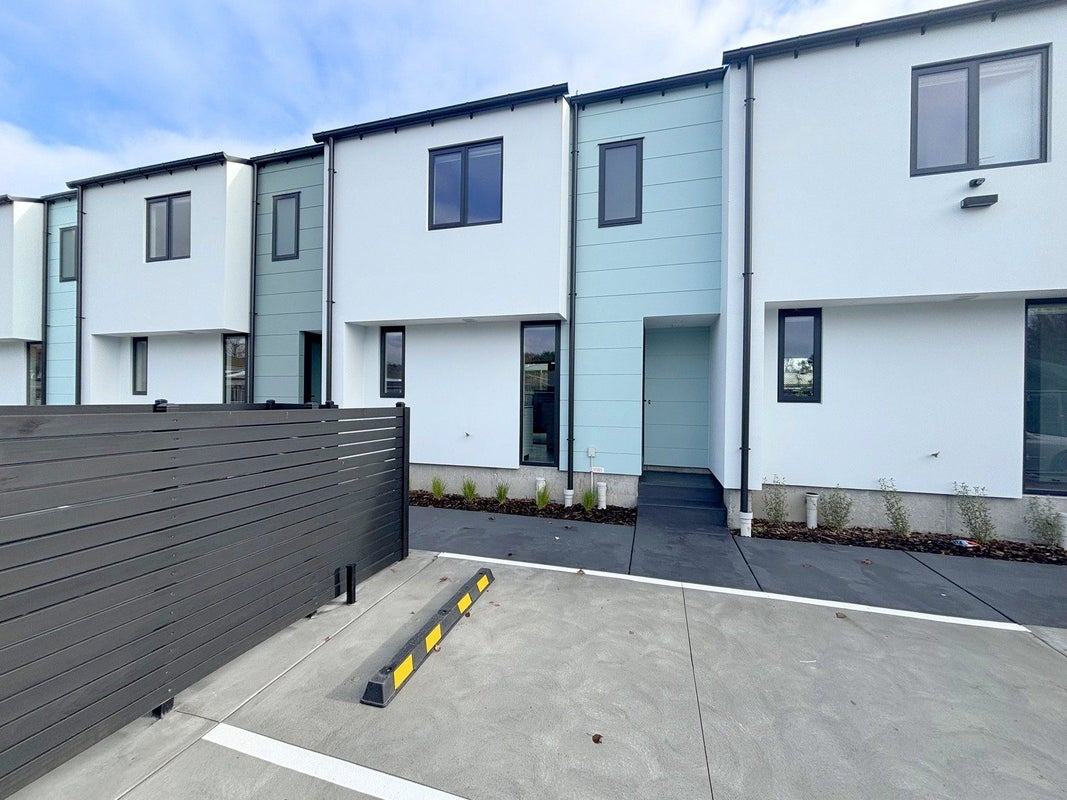 9/55 Opawa Road, Waltham, Christchurch - Carousel 1