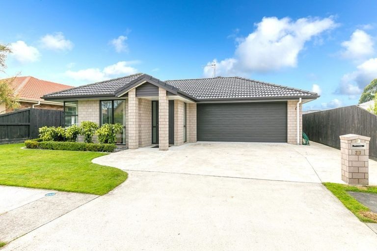 213 Dixon Road, Fitzroy, Hamilton - Carousel 1