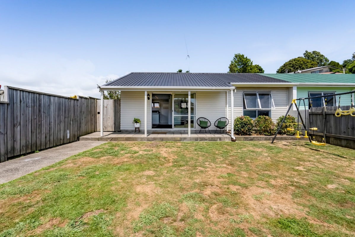 1/8 Ross Place, Blagdon, New Plymouth - Carousel 2