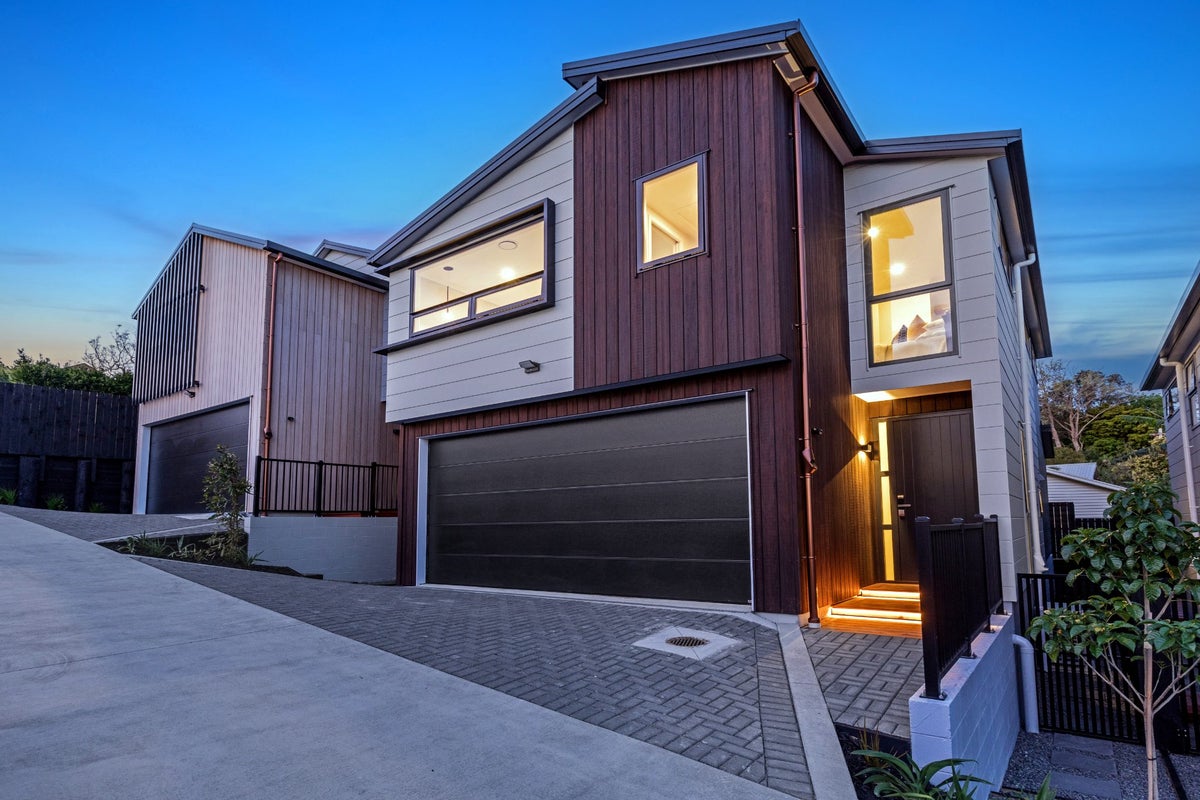 42 Gordon Avenue, Milford, Auckland - Carousel 1
