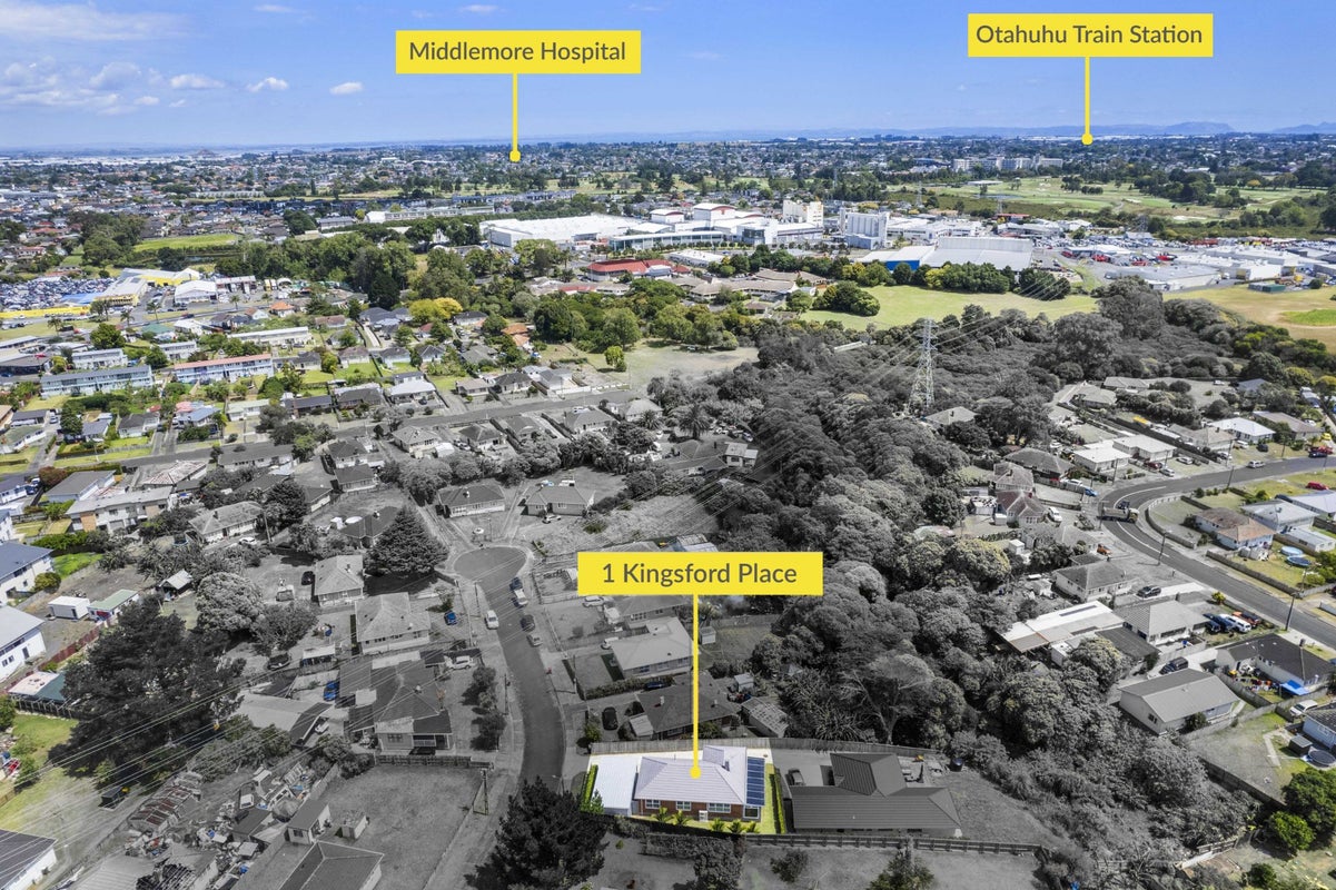 1 Kingsford Place, Otara, Auckland - Carousel 15