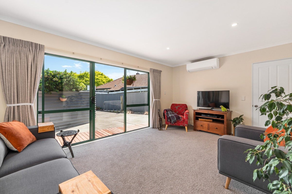 201 Vogel Street, Roslyn, Palmerston North - Carousel 2