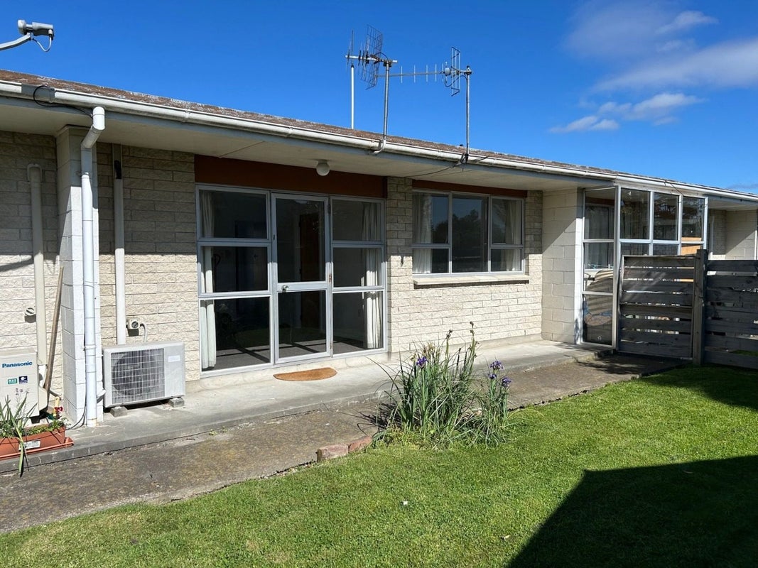 3/202 Warwick Road, Mayfair, Hastings - Carousel 1
