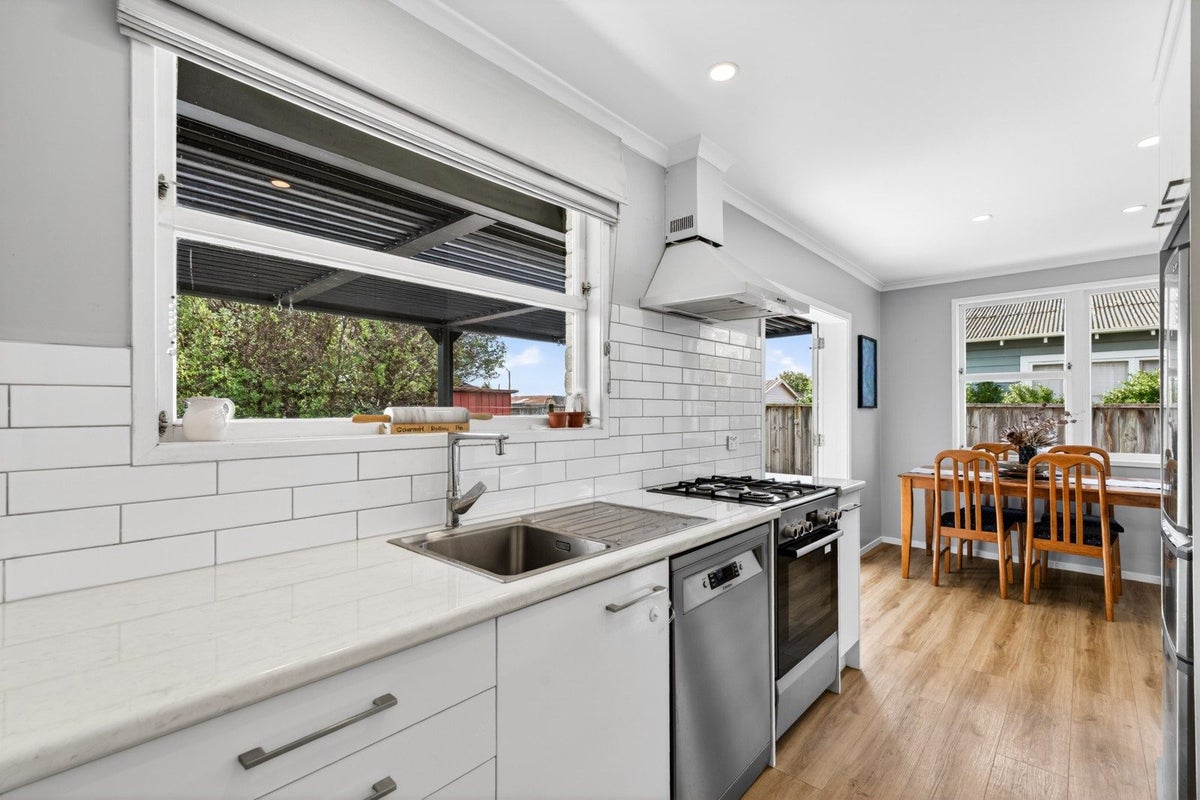 813 Willowpark Road South, Akina, Hastings - Carousel 2