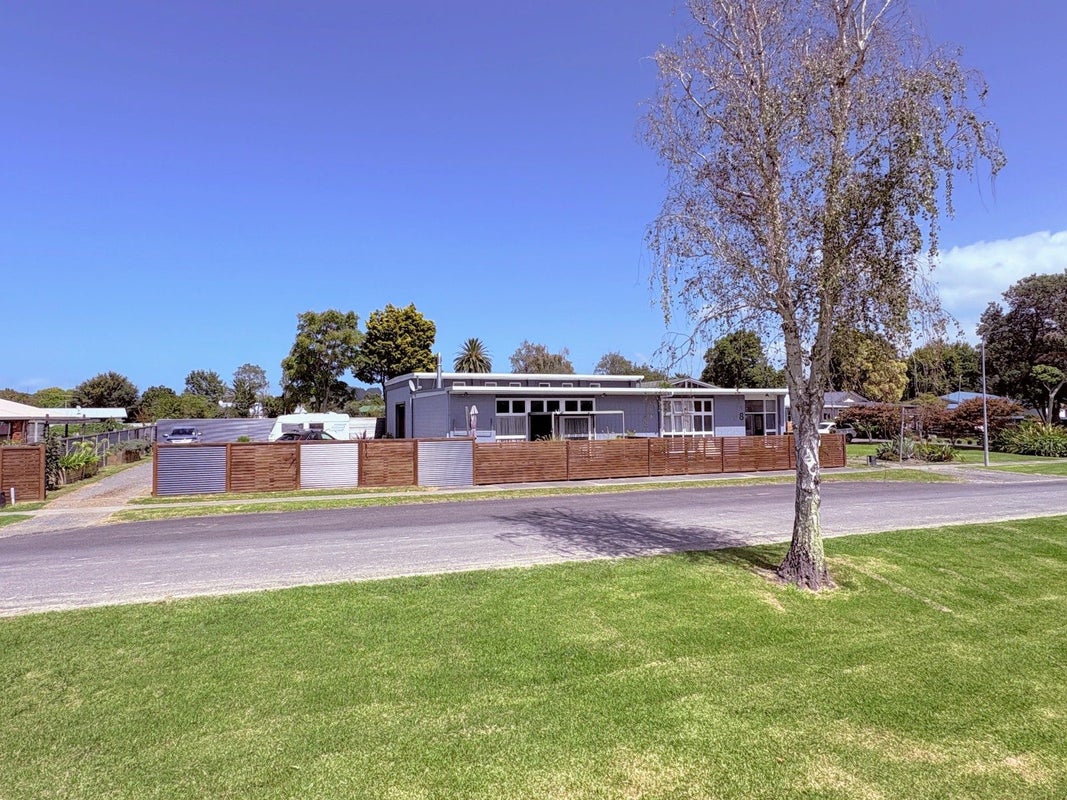 8 Marine Parade, Wairoa, Wairoa - Carousel 1