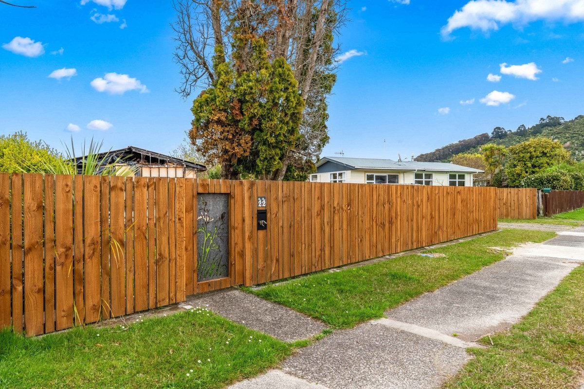 22 Fenruss Street, Fairy Springs, Rotorua, Bay Of Plenty - Carousel 2
