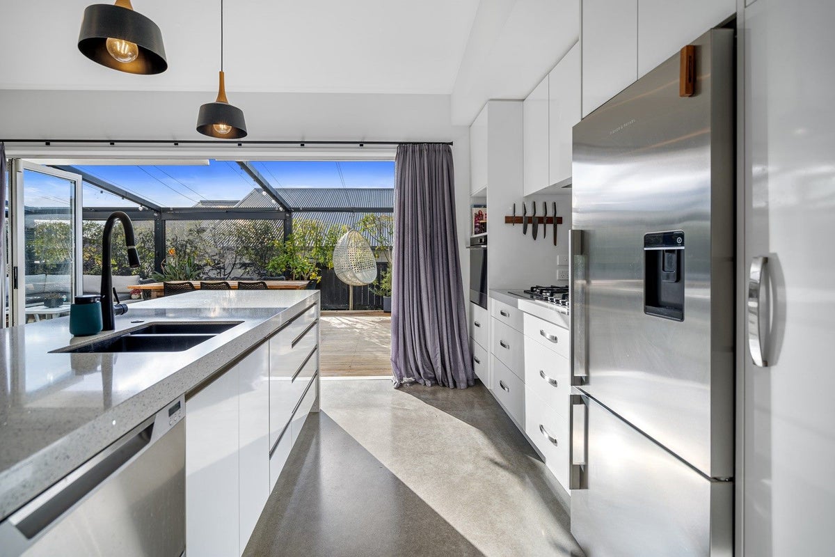227 Lakes Boulevard, Pyes Pa, Tauranga - Carousel 28