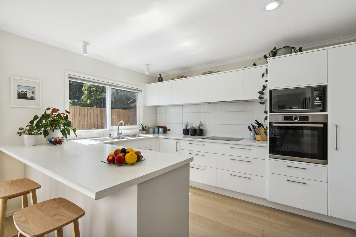 1/49 Totara Road, Miramar, Wellington - Carousel 2